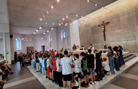 29.07.2025 Abschlussgottesdienst in der katholischen Kirche mit Verabschiedung der Viertklässler