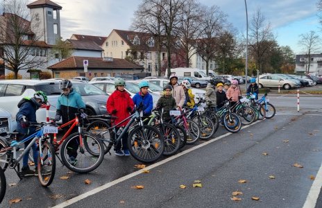 28.11.2025 Fahrradausbildung der 4. Klassen