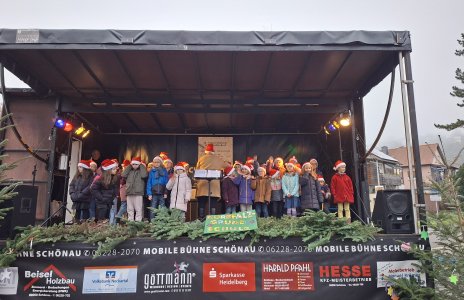 Weihnachtsdorf 2025 Auftritt des Schulchors